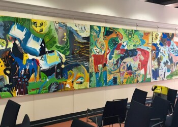 Höhlenbilder während der Eröffnung